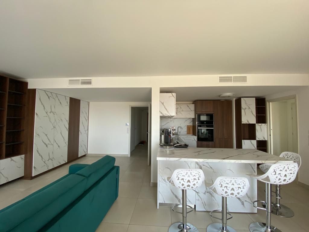 Beautiful Three-Room Apartment with Sea View and Pool in Lower Fabron, Nice