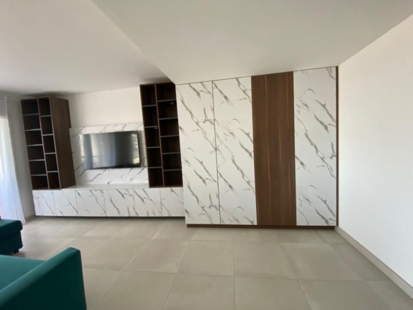 Beautiful Three-Room Apartment with Sea View and Pool in Lower Fabron, Nice