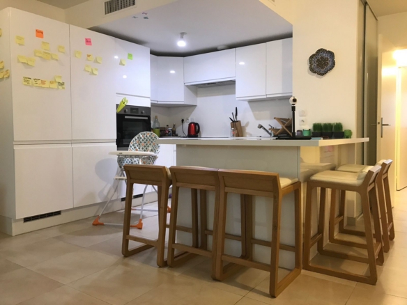 Beautiful Two-Bedroom Apartment near the Sea on Boulevard Gambetta