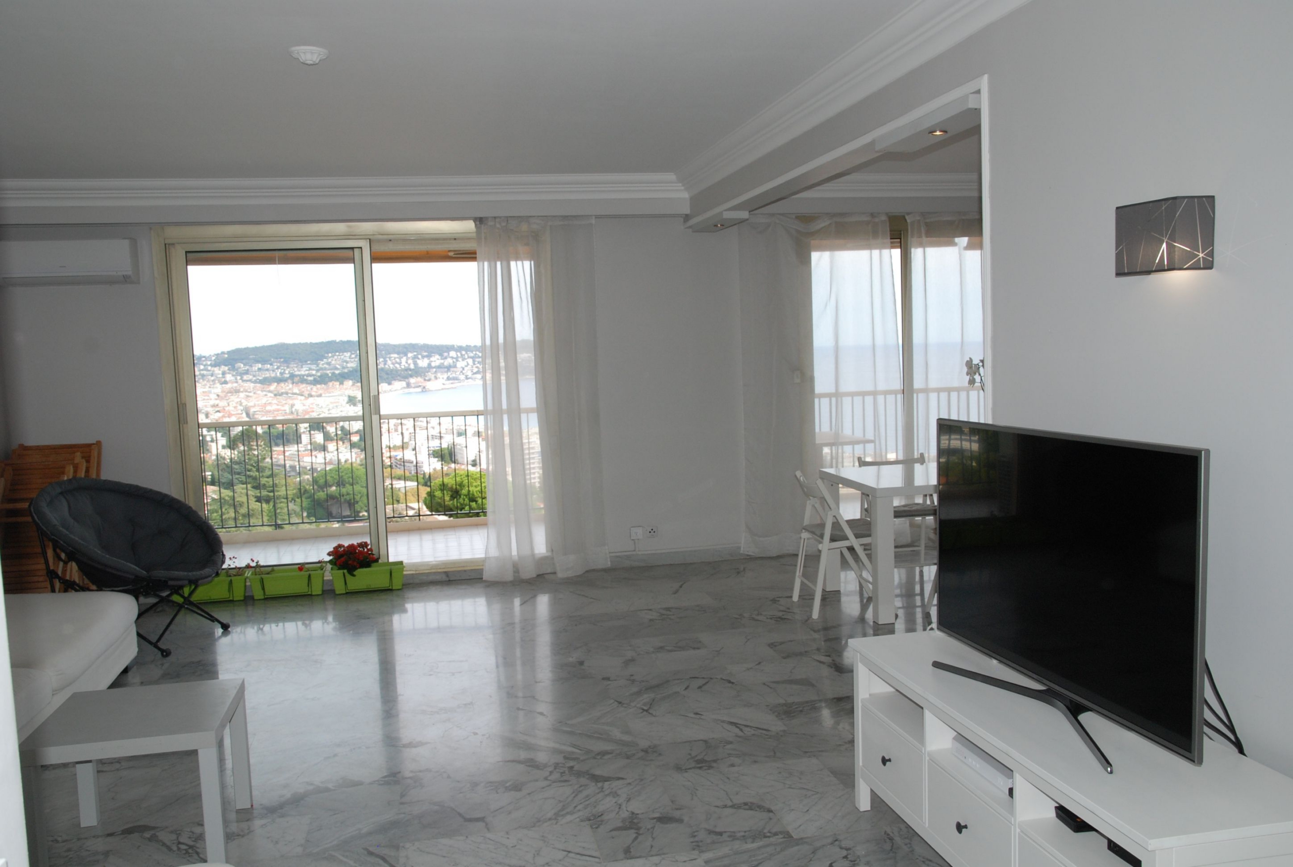 Простора квартира площею 118 м² з приватною терасою на даху 100 м² – Abbaye de Roseland, Ніцца