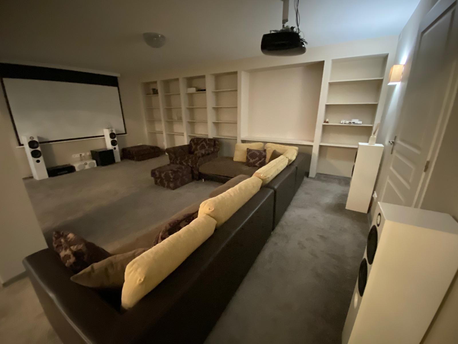 Villa de luxe proche de la mer avec piscine