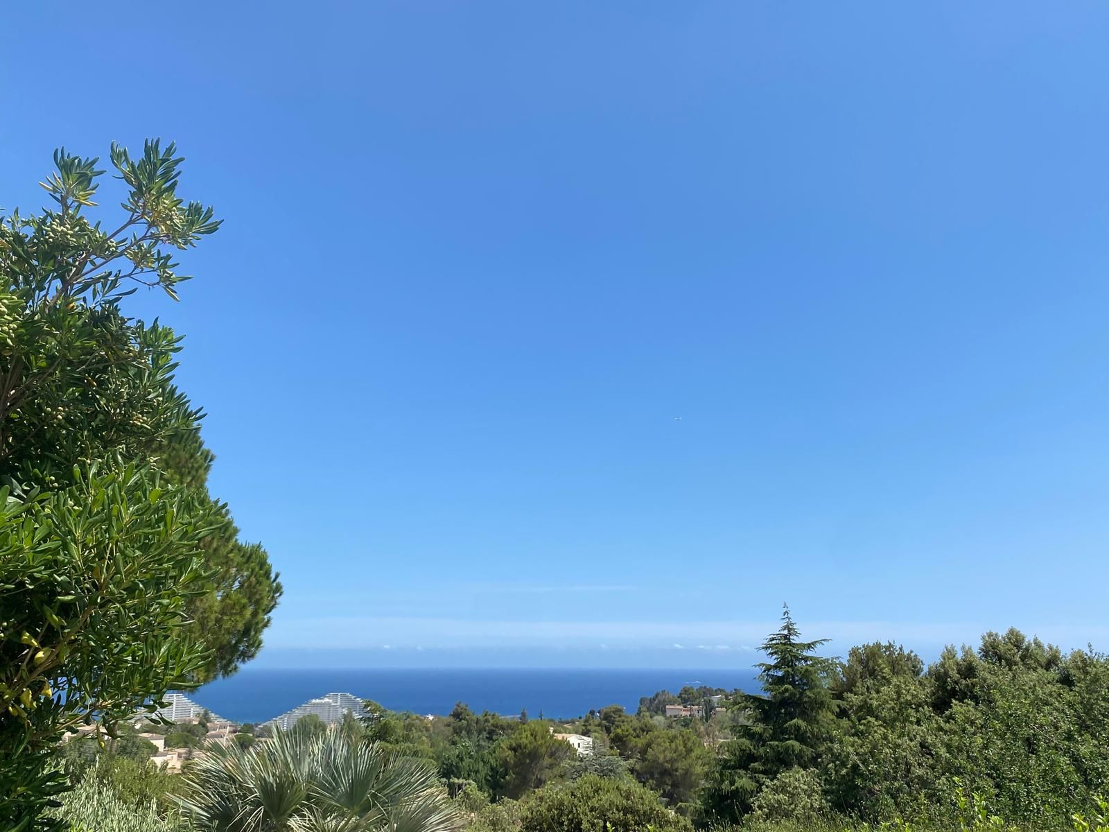 Villa de luxe proche de la mer avec piscine