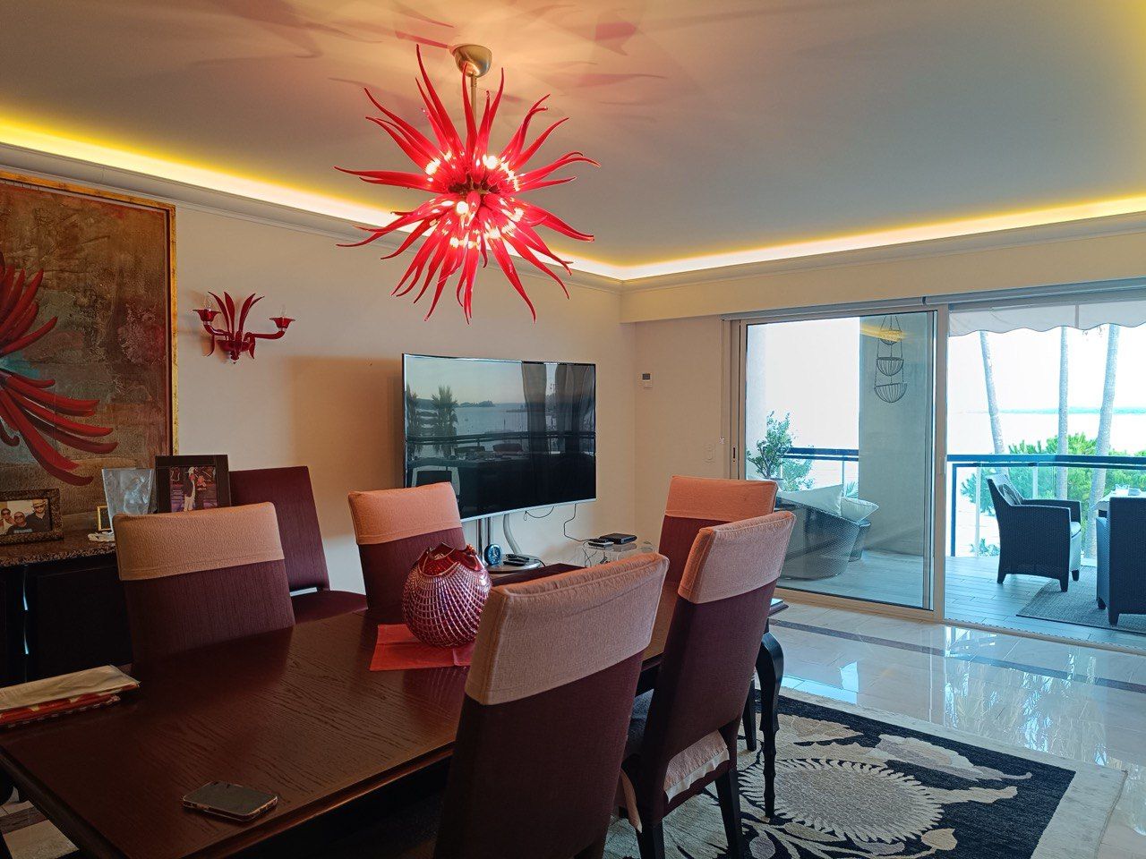 Exceptional Seafront Apartment with Panoramic Sea Views – Palm Beach, Cannes