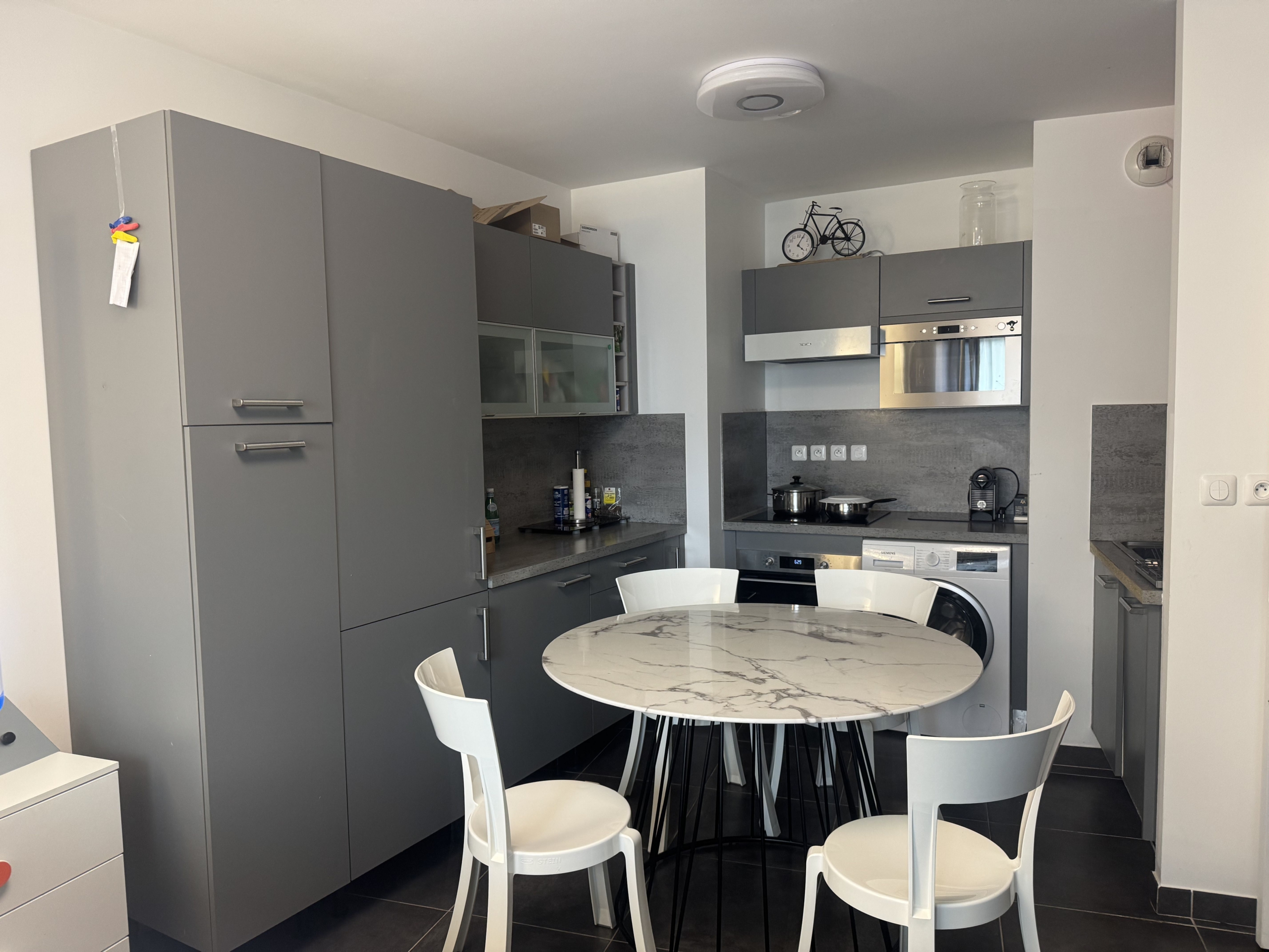 One-Bedroom Apartment for Sale in the Modern “Promenade Gambetta” Residence near Hotel Negresco