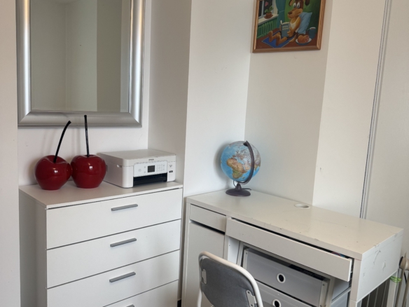 One-Bedroom Apartment for Sale in the Modern “Promenade Gambetta” Residence near Hotel Negresco